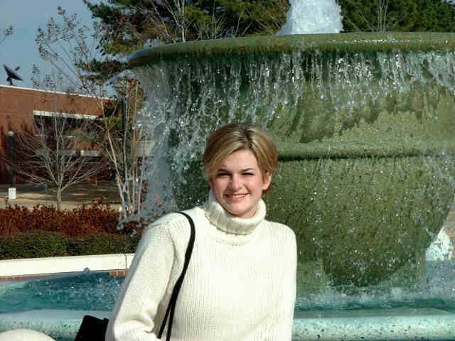 We were impressed by the physical appearance of the campus.  It was obvious that the citizens of Arkansas take great pride in Westark.  This is outside in the center square.  There is a hedge maze and several neat fountains, fountains and lots of flowers.